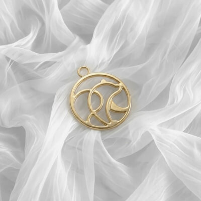 Minimalistic Bear "Circle Silhouette Pendant"