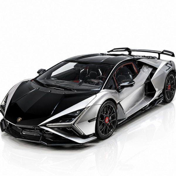Lamborghini Revuelto SV