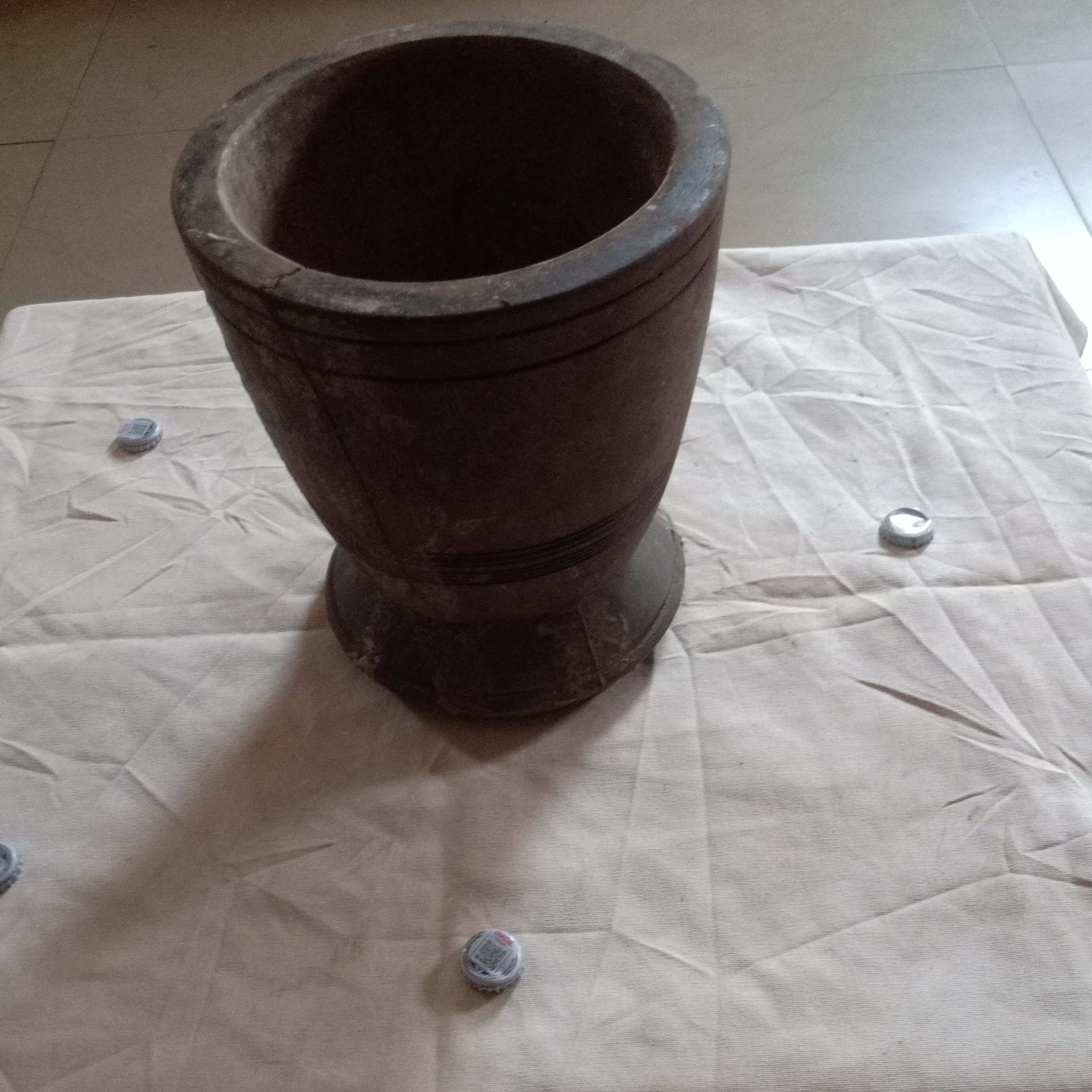 Traditional West African Wooden Mortar - Photoscanned PBR 3D Model