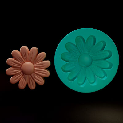 Botanical Daisy Flower and Casting Mold
